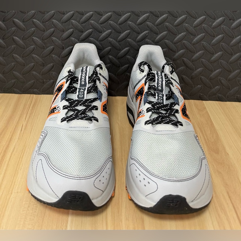 New Balance 410v8 Trail Running Shoes Gray Orange‎ MT410CA8 Mens 4E Wide Sizes - Picture 2 of 7